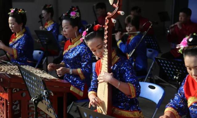 旅游攻略美食图片